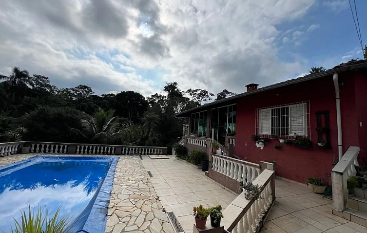 Ch�cara em Santa Isabel